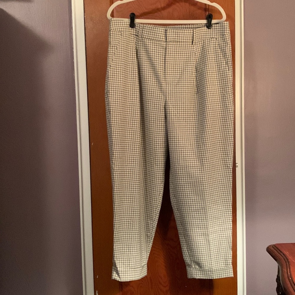 NWT Banana Republic Tapered Cropped Pant